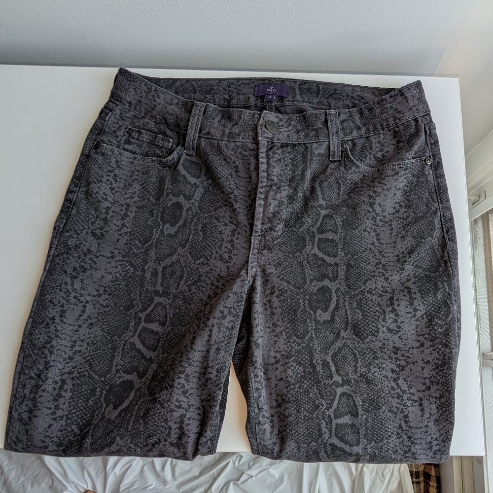 NDYJ Purple Skinny Snake print jeans size 6P